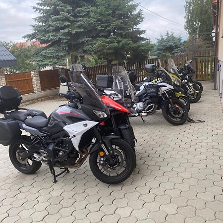 Penzion Vila Petra Bed&Breakfast Veľký Slavkov Eksteriør billede