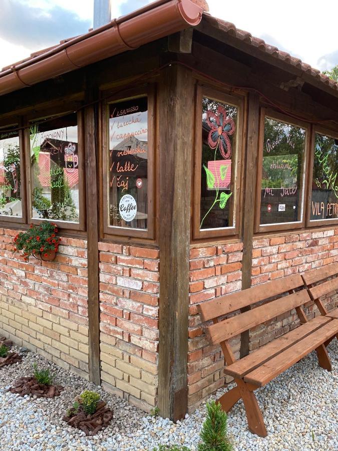 Penzion Vila Petra Bed&Breakfast Veľký Slavkov Eksteriør billede